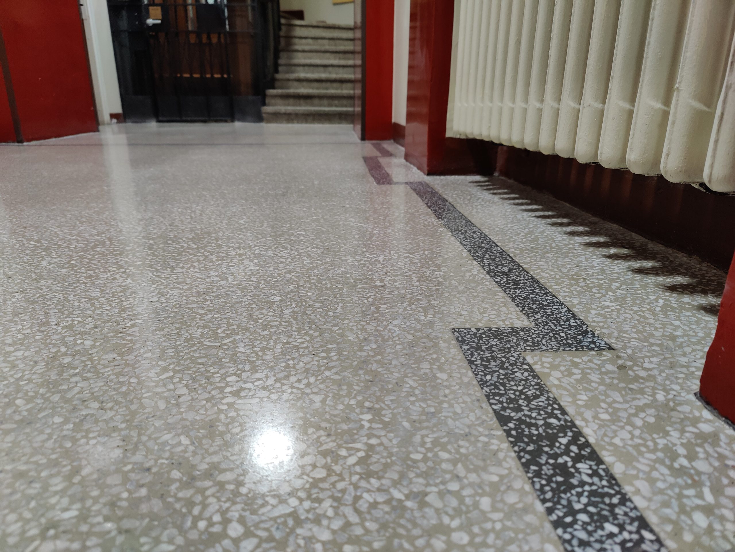 100 v lattia - jälkeen