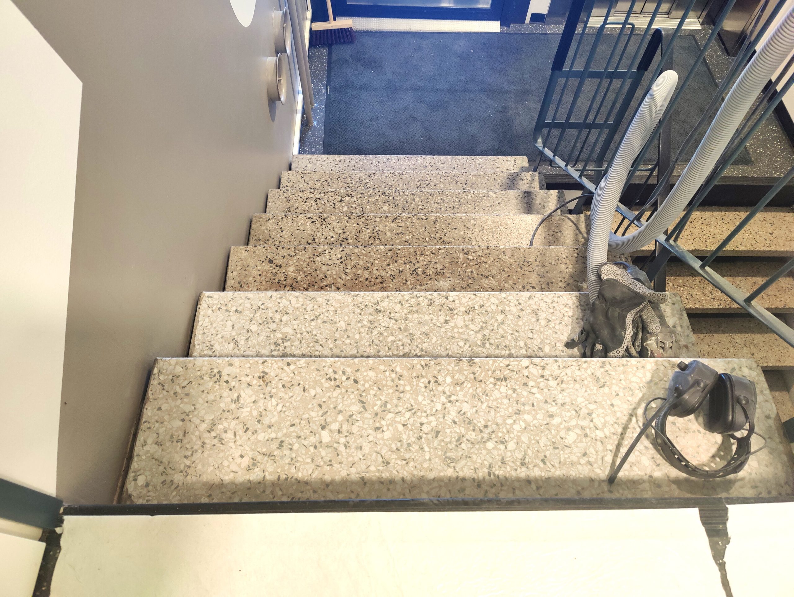 Portaiden hionta menossa